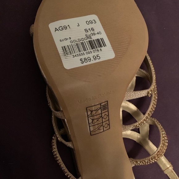 Gold sparkly Heels! - Picture 3 of 3